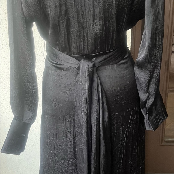 Mango black waist wraparound dress perfect for the Holidays - Picture 7 of 13